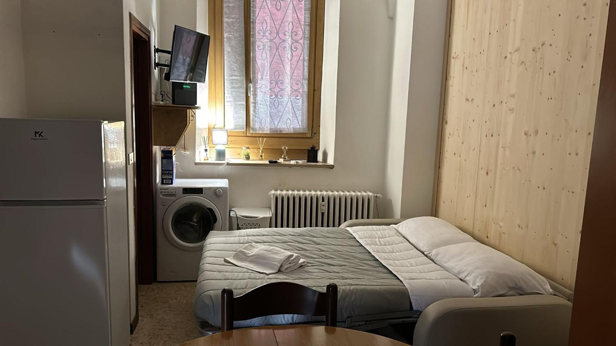 Flat In City Centre Tirano - 10 Minutes From Train Station Dış mekan fotoğraf